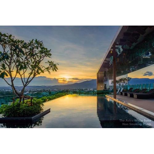 Astra White Suite 13