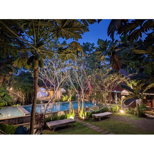 Astuti Gallery Homestay