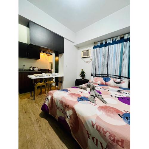 At Home Condo With Free Pool Access