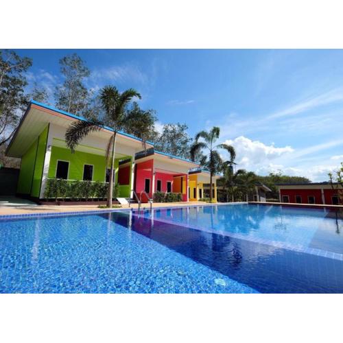 At night Airport Resort