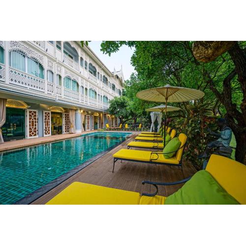 At Pingnakorn Riverside