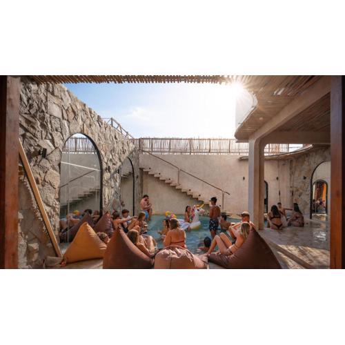 Atlas Gili Party Hostel