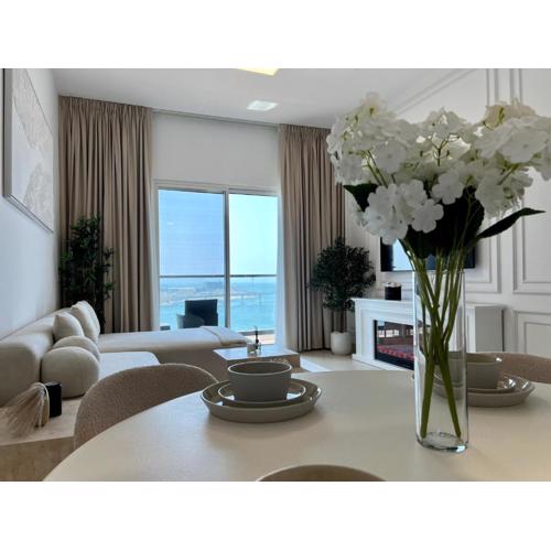 Attractive condo with Louvre and Full Sea view on Reem island