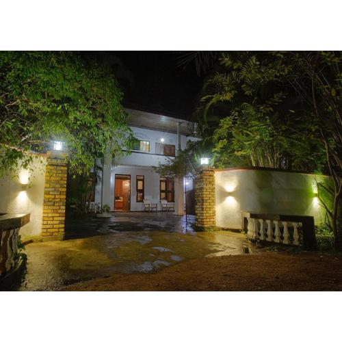 Aura City Hostel