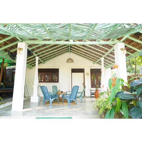 Avalon Pillow Park Hiriketiya