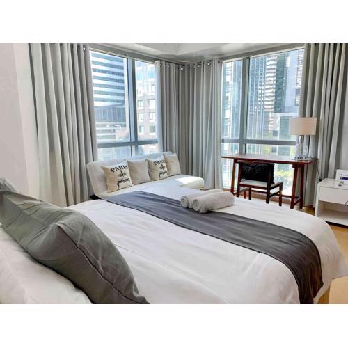 Avant at the Fort 360 City Center views in BGC Taguig w Pool Access