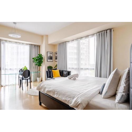 Avant at the Fort King bed Central 5mins to Highstreet BGC