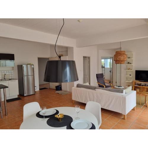 Avatara B condominium Family room B25