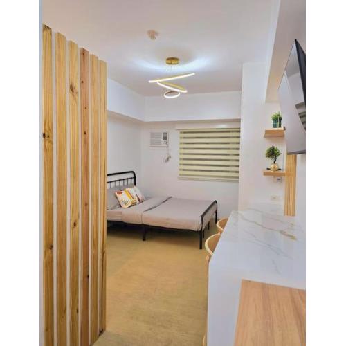 Avida Towers Davao COZY STUDIO with NETFLIX and FAST WIFI!