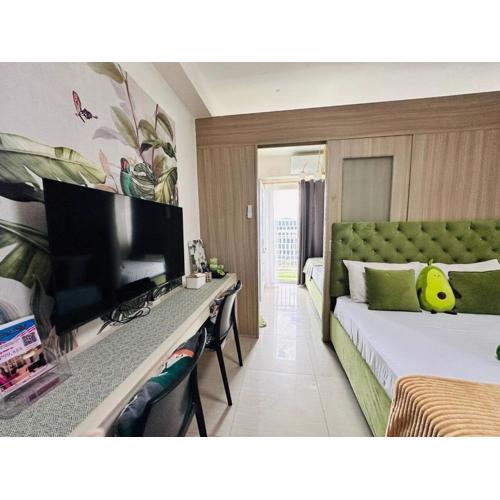 Avocado Room near MOA PICC 2 BEDS