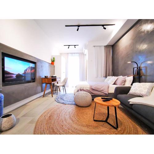 Avya's Studio 317, Ebene Square, Ebene