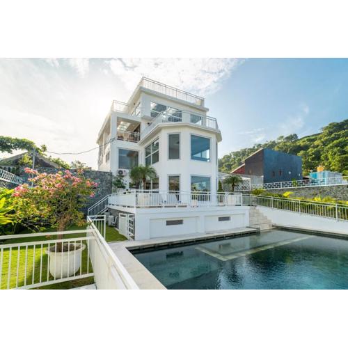 Awanah Villa - Spacious 6 Bedrooms with Sauna, Gym and Cinema