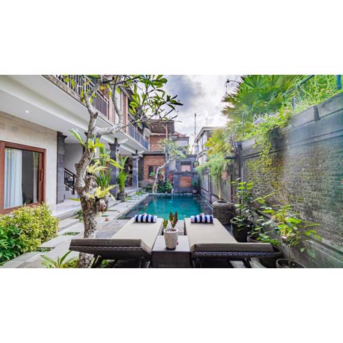 Ayu Sari Guesthouse by Mahaputra