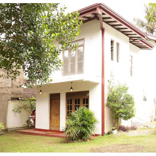 Ayubo Villa Sapphire Room