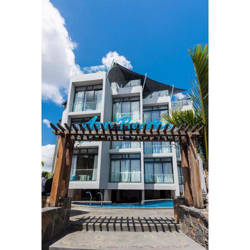 Azur Paradise Hotel & Rooftop Bar