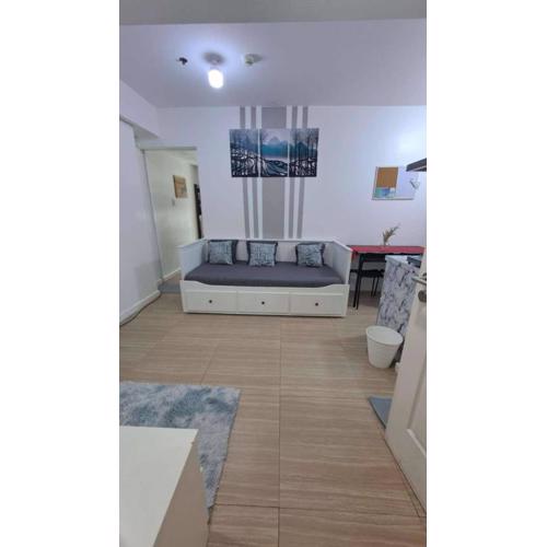 AZURE BICUTAN BACKPACKERS MAUI Tower