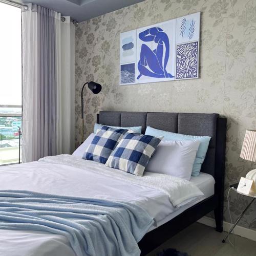 Azure Urban Resort - Urban Stays, City View