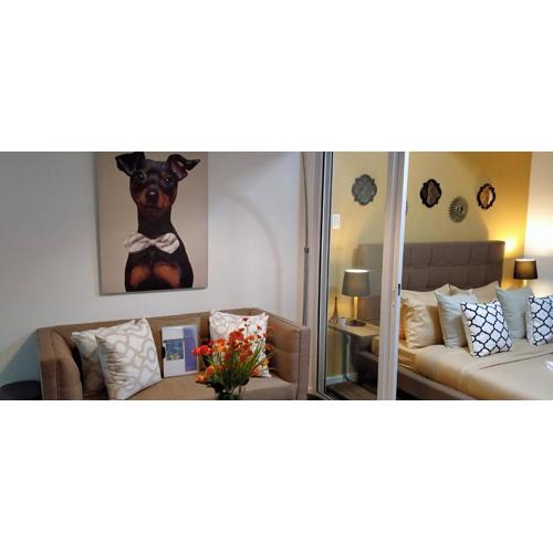 AZURE Urban Resort Residences 1BR Condo with huge wavepool & man-made beach near Airport