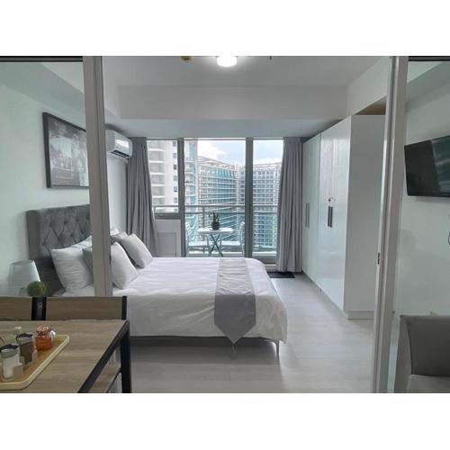 Azure Urban Resort Residences