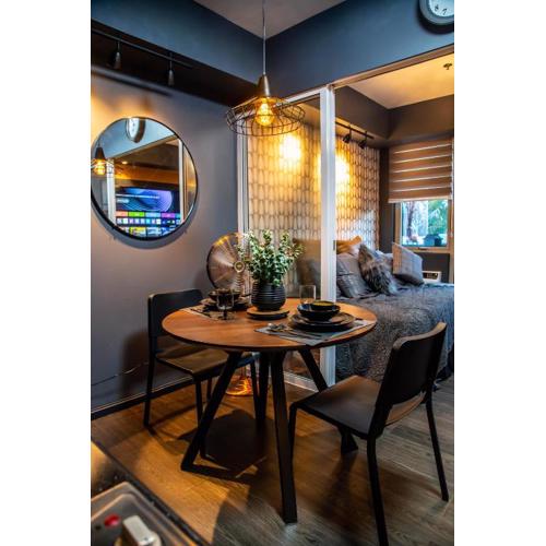 Azure Urban Resort Staycation by Solace Peak 3 1Bedroom with PS4