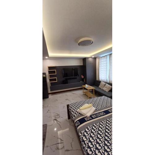 B Mary's Staycation in Tanza CAVITE Condo Type with balcony 2 person