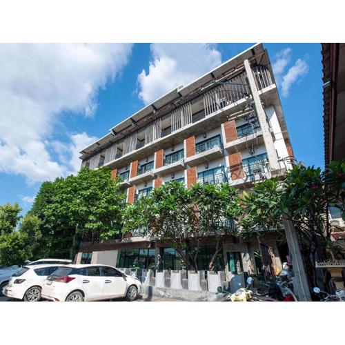 B2 Khamtieng Boutique & Budget Hotel