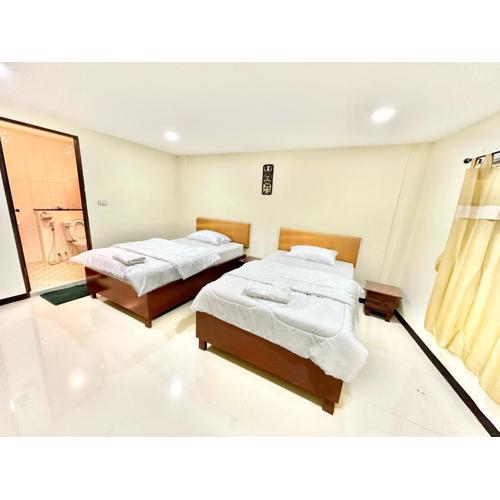 Baan at Khaosan Hostel