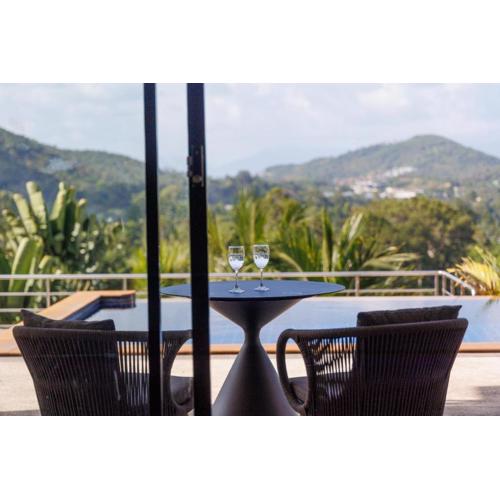 Baan Chaweng Hill poolside Samui