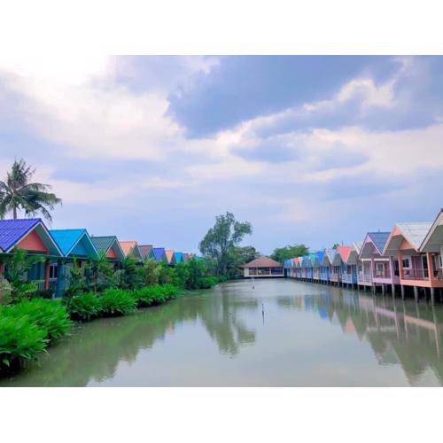 Baan Chay Namm Resort