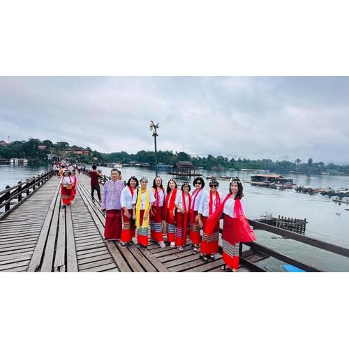 Baan Dongsak River view