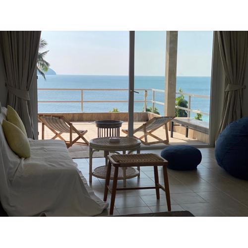 Baan Jai Dee Beach Front Hotel