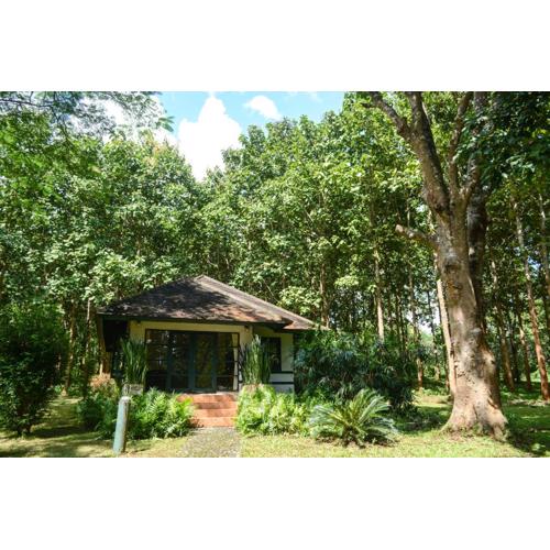 Baan Korbsuk Teak Cabin 1-2