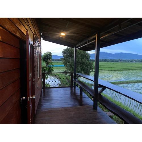 Baan PhuriChaya Doi Saket Chiang Mai Peaceful Stay with Mountain and Rice Field View