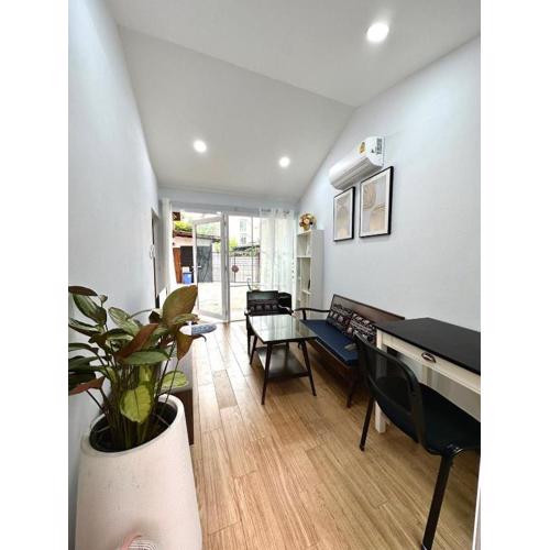 Baan Ploy In3 Cozy Lanna Home in Old Town