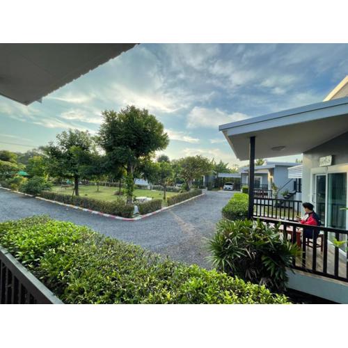 Baan Ruay Suk Resort, Lopburi