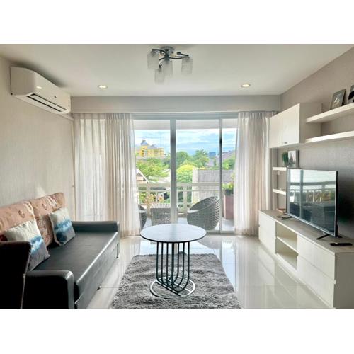 Baan Sabai Rama IV Apartment