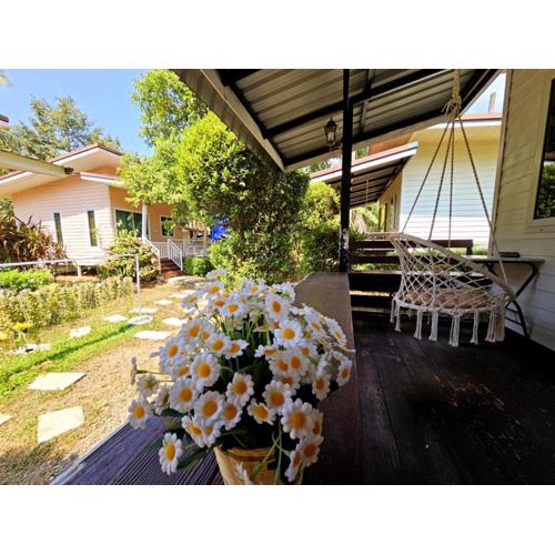 Baan suan khun ta บ้านพักสวนคุณตา