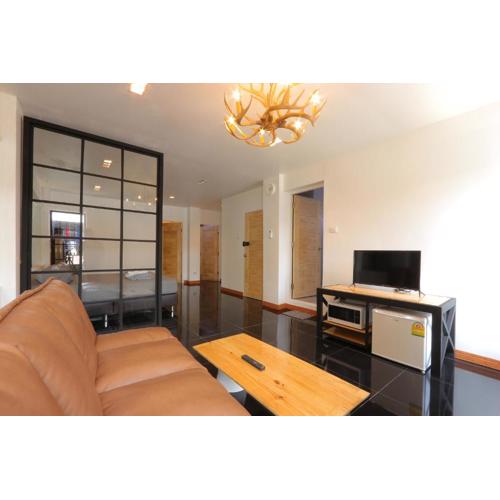 Baan33 check in by yourself code inbox 4fl behind Amazon cafe