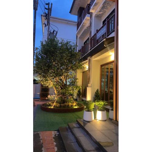 Baannalin Hometel บ้านนลิน โฮมเทล