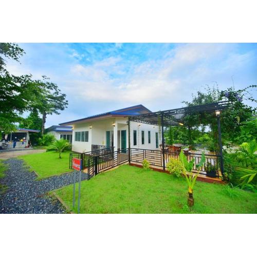 BaansuanThanisorn&Rolf บ้านสวนธนิสร & ร๊อฟ