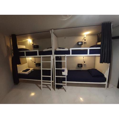 Babyshark Hostel - Loh Dalum Bay