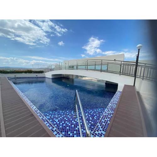 Bachelor's Pad across Ateneo Uni with free fast wifi Netflix ready TV