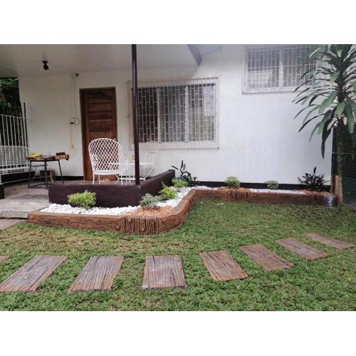 Bacolod Tiny House FAST WIFI with Barbeque Area