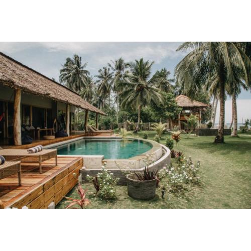 Baha Baha Villa Sailo Hts Mentawai Hollow Trees