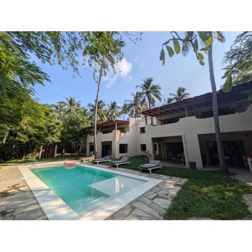 Bahari Mbili, comfortable apartments within walking distance to the beach