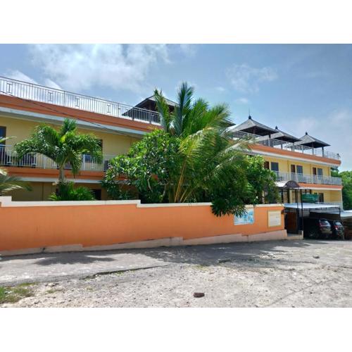 Balangan Paradise Hostel and Restaurant