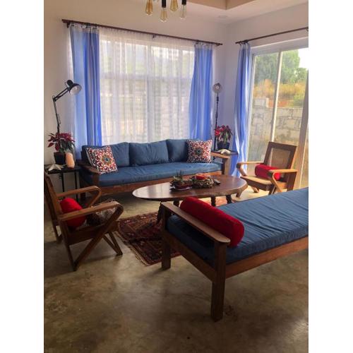 Bale Aida Cozy 4BR hse in Camaya Coast