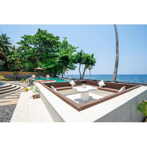 Bali Taoka Beach Villa