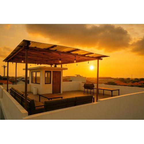 Balinese Guesthouse with Pool, Rooftop & Digital Nomad Ready