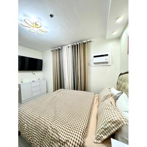 Bamboo Bay Community with Free Wifi, Pool and Gym
